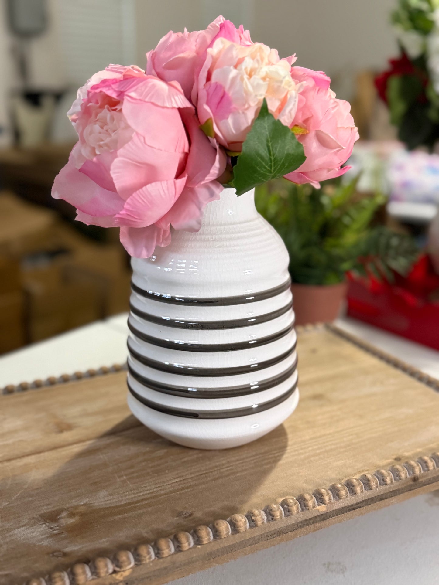 Grey/White Vase